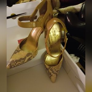BCBGENERATION snake skin high heels size 6.5